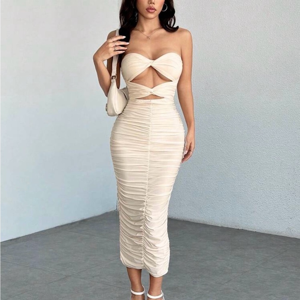 Elegant Cream Strapless Dress